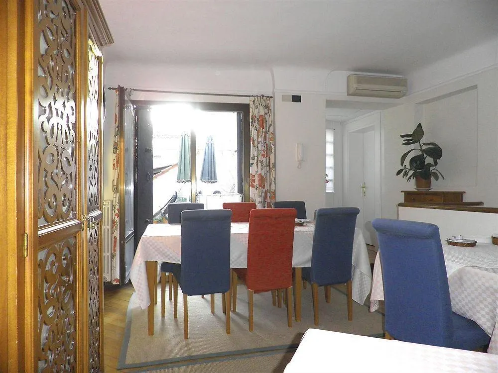 Oda ve Kahvaltı Al Campaniel Bed And Breakfast Venedik