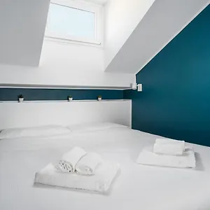  Apartamento Design Attic Porta Venezia 65m2 - Self Check-in Italia