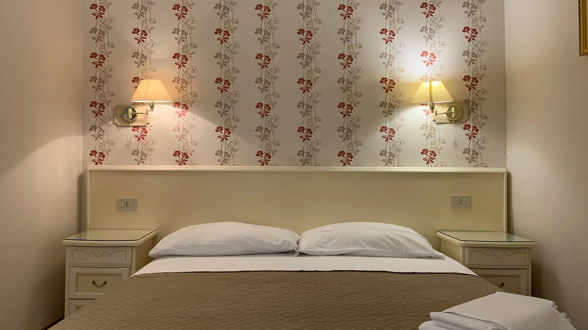 Al Campaniel Bed And Breakfast Venice 2*,